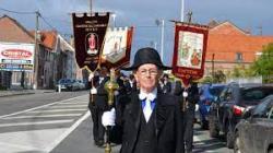 En tête de la procession : Le Massier