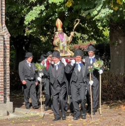 Procession à Naviaux, autour de la Chapelle de Quinty en 2022