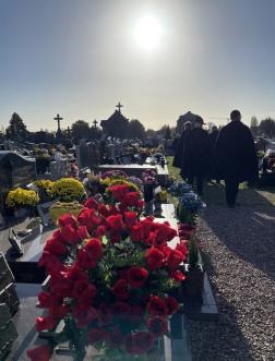 Fin de cérémonie au cimetière de Béthune